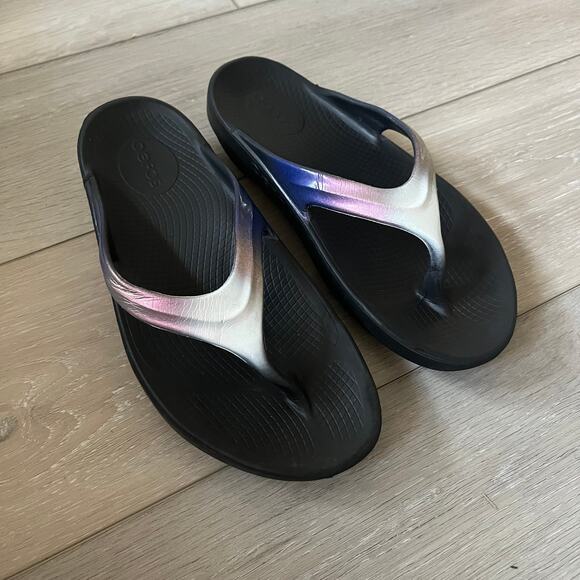 Oofos Oolala Luxe Recovery Sandal Women's 9 Midnight Spectre Rainbow Flip Flop - Picture 3 of 10